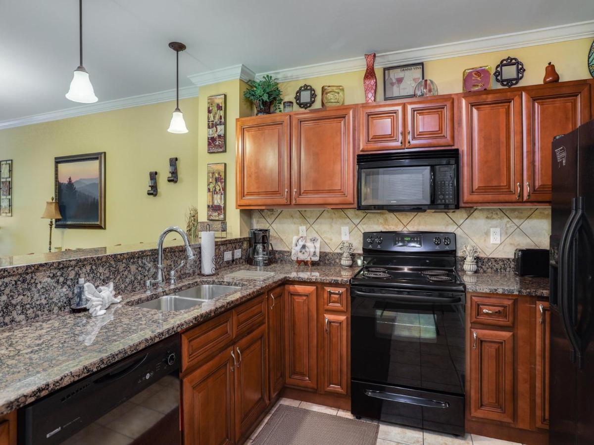 Downtown Delight, 2 Bedrooms, Pool, Hot Tub, Sleeps 6 Gatlinburg Luaran gambar