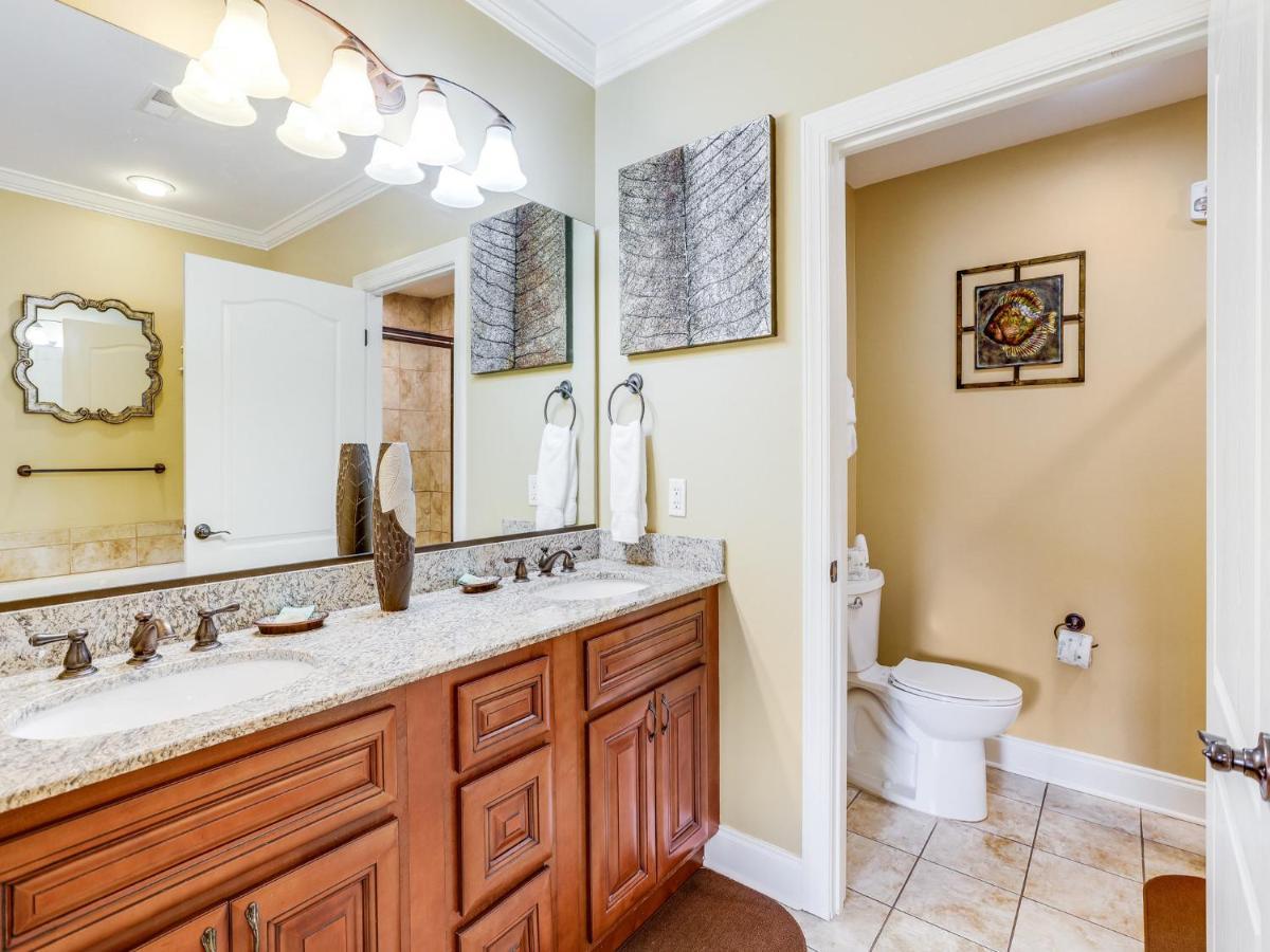 Downtown Delight, 2 Bedrooms, Pool, Hot Tub, Sleeps 6 Gatlinburg Luaran gambar